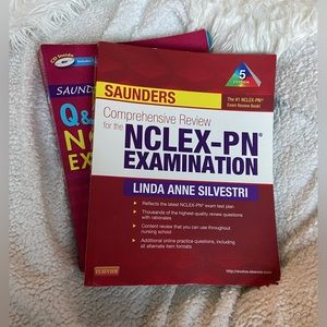 Saunders : Comprehensive PN- Review  books